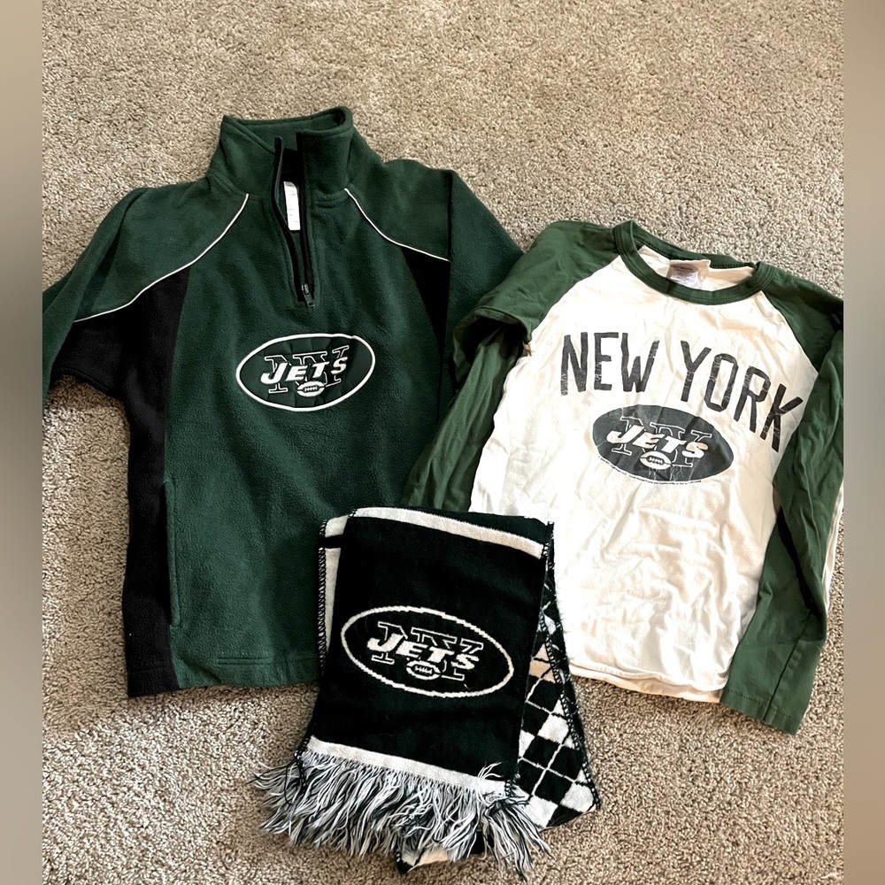 Kids size 8 JETS football attire!